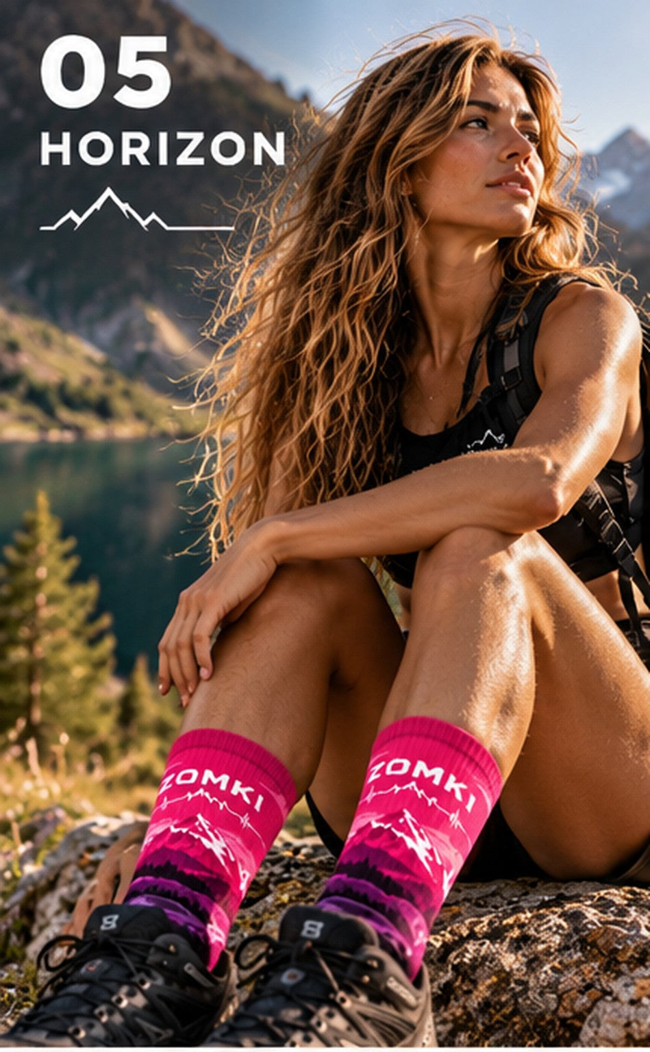 ZOMKI 05 Horizon, modelo con calcetines fucsia de montaña en paisaje alpino