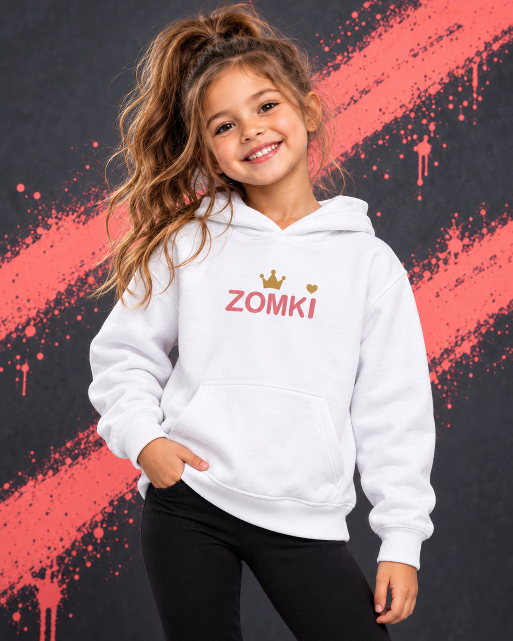 Sudadera infantil ZOMKI Corona · Blanca y rosa, en modelo femenina oficial ZOMKI. Se vende únicamente esta prenda. Imagen creada con IA; maquetas de producto en galería.