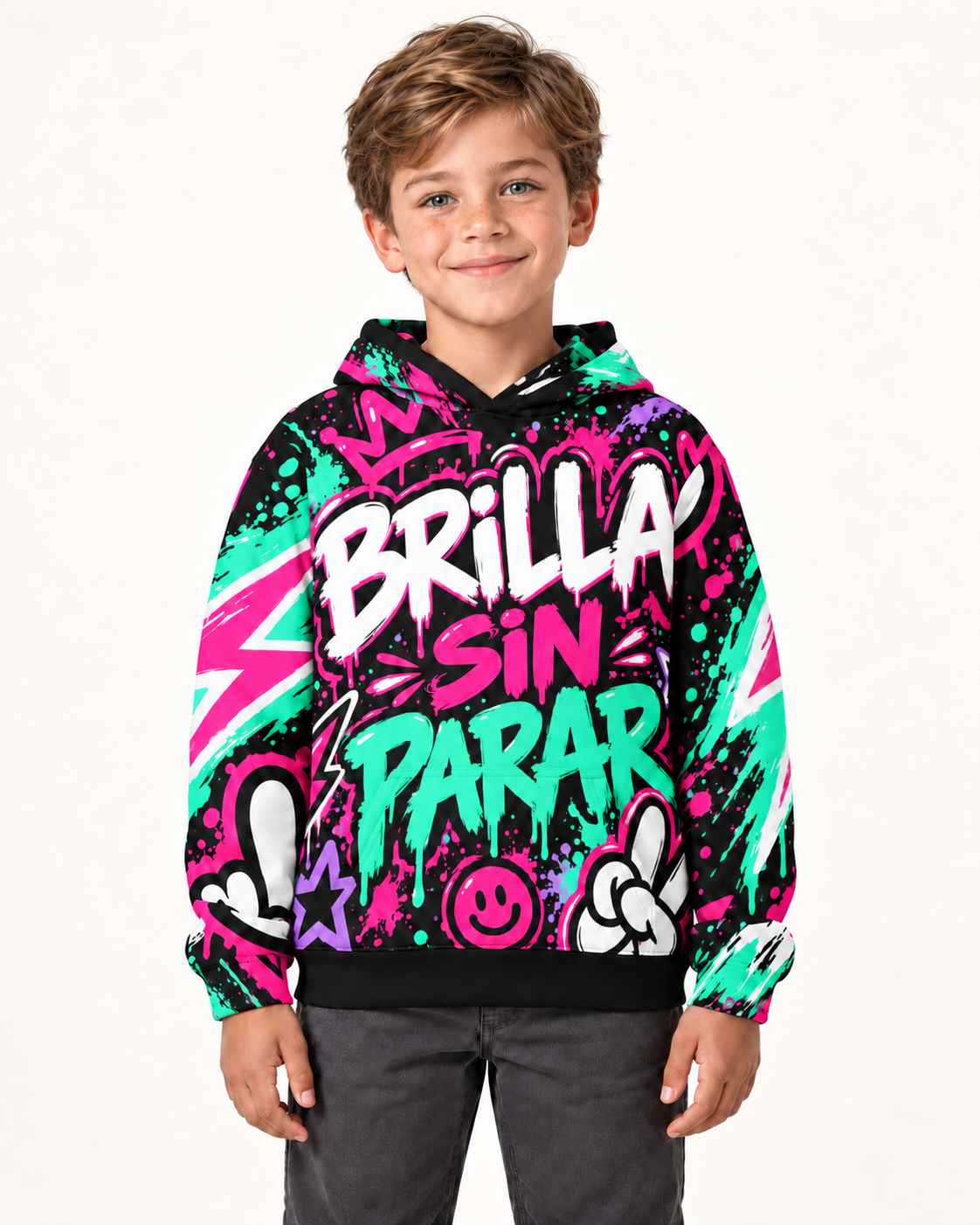 Sudadera juvenil ZOMKI Shine Mode sobre nuevo modelo infantil generado con IA